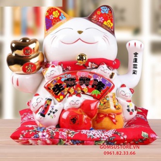 Mèo Thần Tài Vẫy Tay, Mèo May Mắn Maneki Neko Làm Ăn Phát Tài 20cm Kèm Sạc, Đệm Và Hộp Đẹp