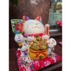 Mèo Thần Tài Vẫy Tay, Mèo May Mắn Thẻ Bài Tài Lộc Cao 26cm Kèm Sạc, Hộp Đẹp Và Thảm Hoa