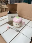 Cốc dâu tây mũ nấm 400ml kèm thìa và hộp 2 màu hồng đậm và hồng nhạt