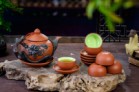 Bộ Ấm Chén Tử Sa Đắp Hoa Phù Dung Tách Lót Đen Đỏ