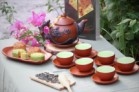 Bộ Ấm Chén Tử Sa Đắp Hoa Sen Tách Lót Đen Đỏ