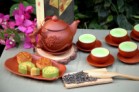 Bộ Ấm Chén Tử Sa Pha Uống Trà Bát Tràng Đắp Hoa Đào Tách Lót