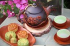 Bộ Ấm Chén Tử Sa Đắp Phù Dung Đỏ Đen Tách Lót