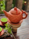 Bộ Ấm Chén Tử Sa Bát Tràng Hoa Châm Khay Sen Nổi Màu Đỏ 400ml