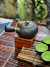 Bộ Ấm Chén Tử Sa Quai Chuôi Đắp Nổi Khay Sen Cá 280ml