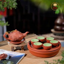Bộ Ấm Chén Tử Sa Dáng Nhỡ Đắp Nổi Hoa Sen Màu Đỏ Khay Đôi 270ml